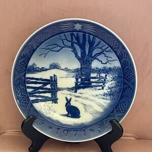 Vintage 1971 Royal Copenhagen Christmas collection plate